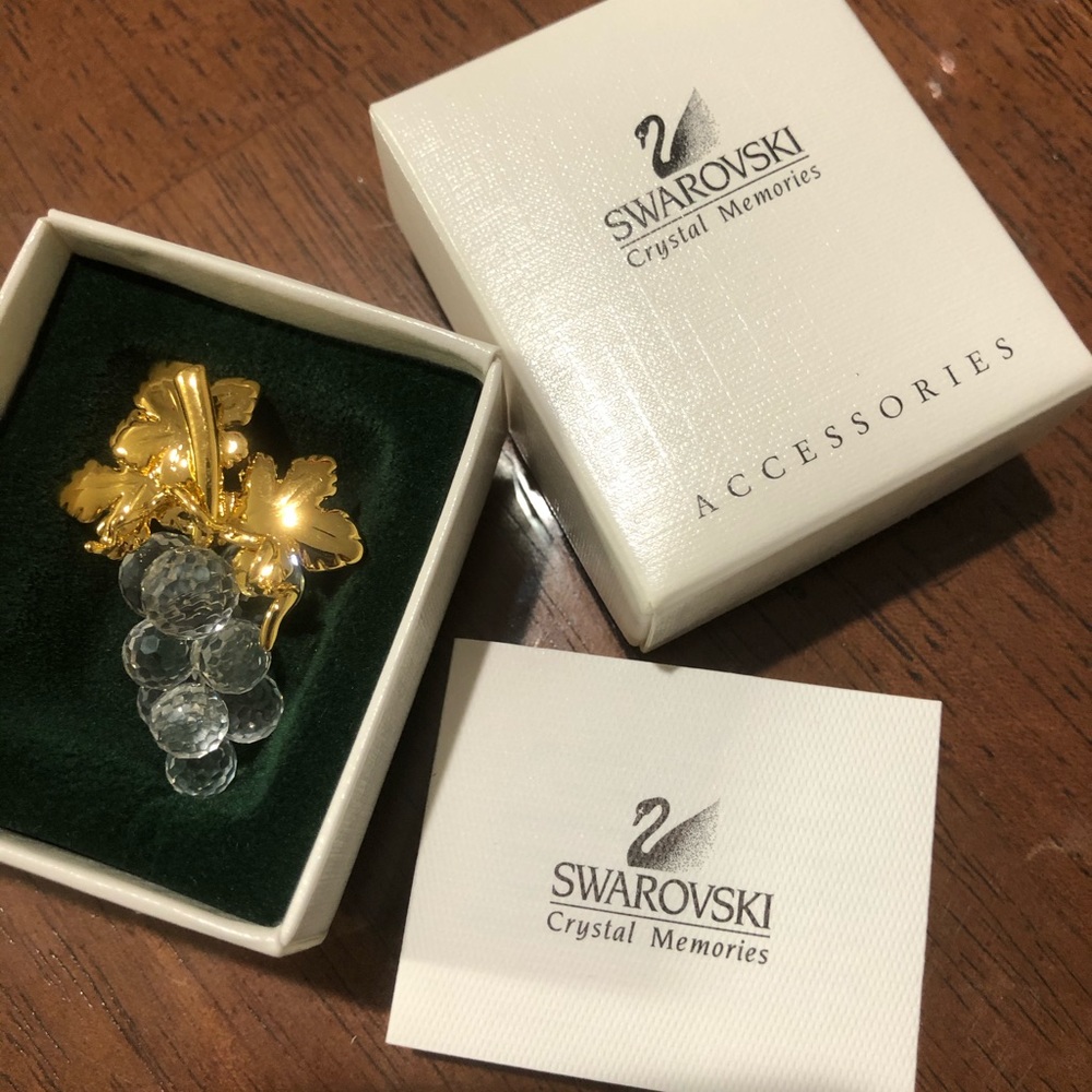 Swarovski Crystal Memories Grape Cluster Pin